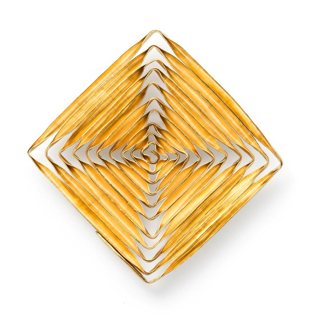 Spiral Quadrat Brosche Gold
